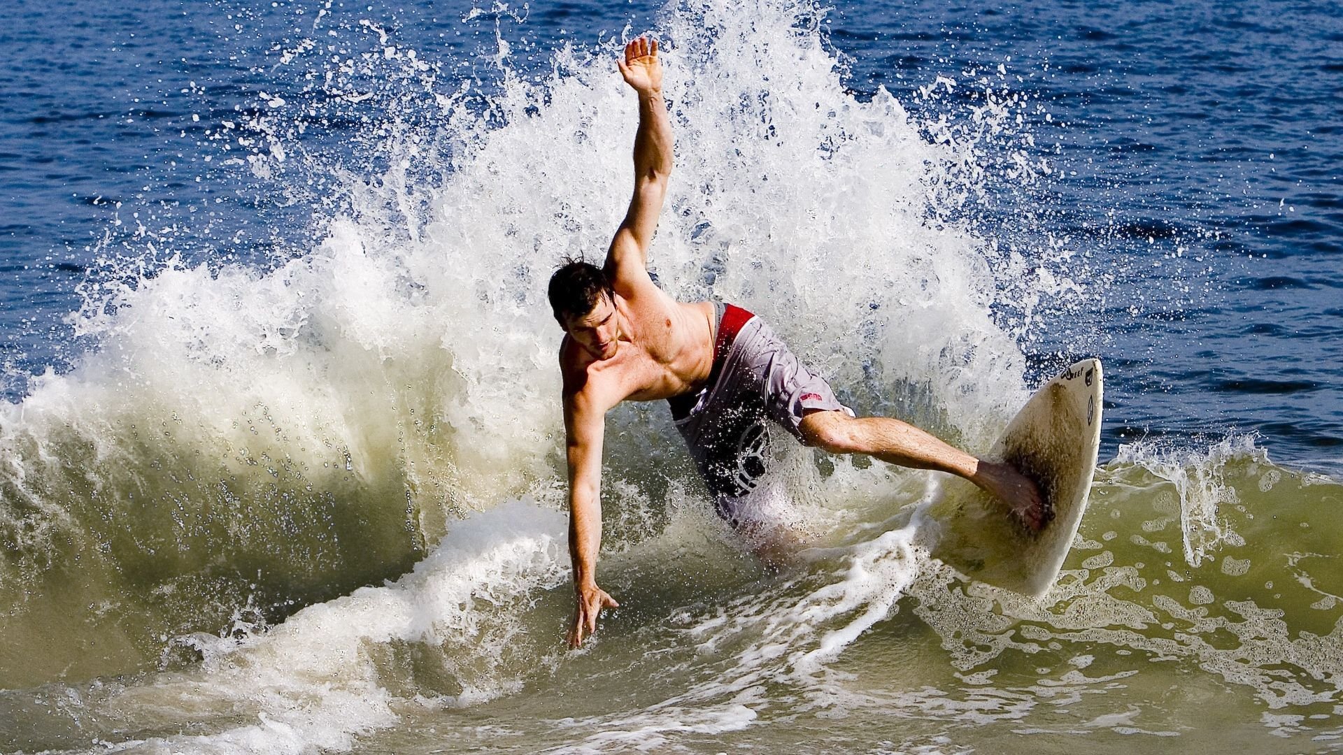 开云体育足球-赛事新规掀起风浪，德国队陷入争议漩涡，赛事新规风暴席卷，德国队成争议焦点